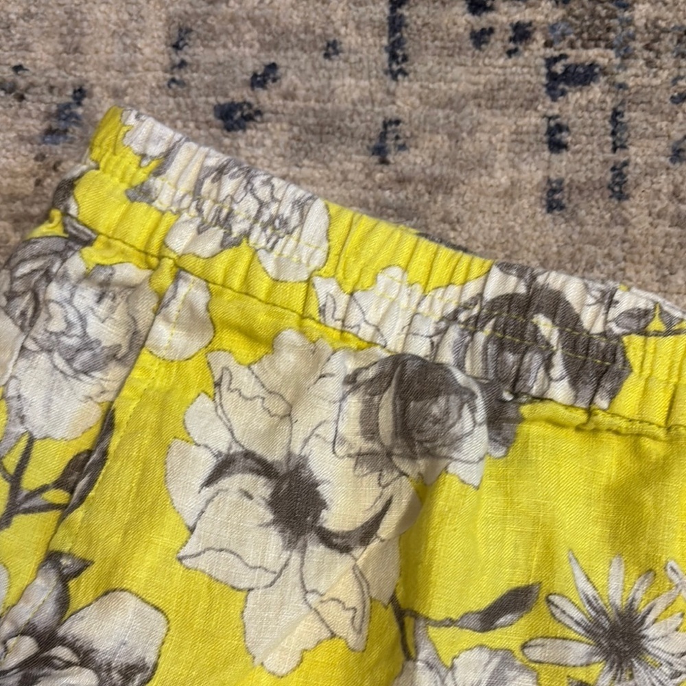 Kut from the Kloth High Waist Yellow and Gray Floral Shorts - Picture 4 of 4